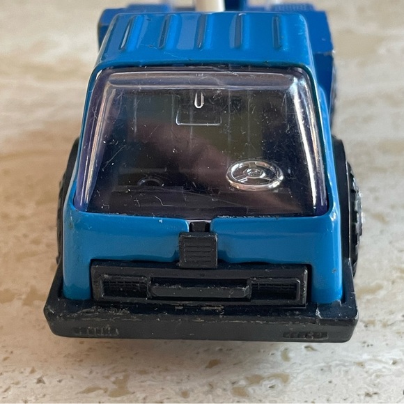 Vintage 1970s made in Japan Tonka Mites Blue Wrecker truck - Picture 9 of 16